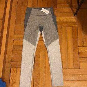 Outdoor voices 7/8 tri-tone warmup leggings S